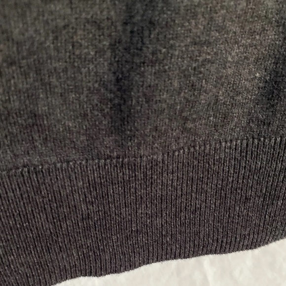 Men’s Old Navy V-neck sweater NWT - Picture 9 of 10